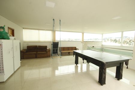 Casa à venda com 200m², 3 quartos e 2 vagasSala 2