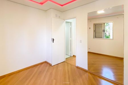 Apartamento à venda com 55m², 2 quartos e 1 vagaQuarto 02