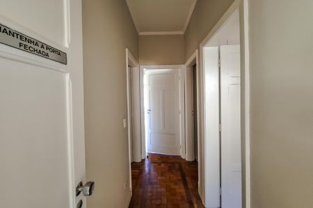 Apartamento à venda com 135m², 4 quartos e sem vagaCorredor