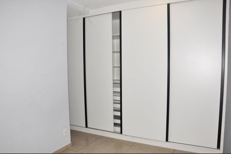 Apartamento à venda com 70m², 2 quartos e 1 vagaQuarto 01