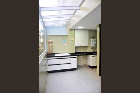 Apartamento à venda com 70m², 2 quartos e 1 vagaÁrea de Serviço e Quintal