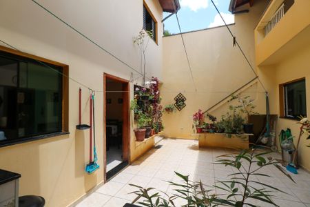 Casa à venda com 300m², 4 quartos e 4 vagasÁrea de Serviço e Quintal