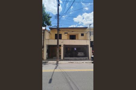 Casa à venda com 300m², 4 quartos e 4 vagasFachada