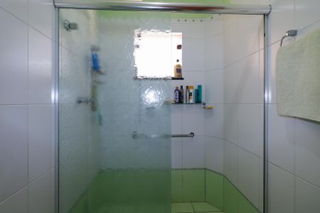 Casa à venda com 300m², 4 quartos e 4 vagasBanheiro da Suíte 1