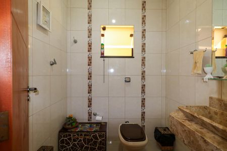 Casa à venda com 300m², 4 quartos e 4 vagasLavabo