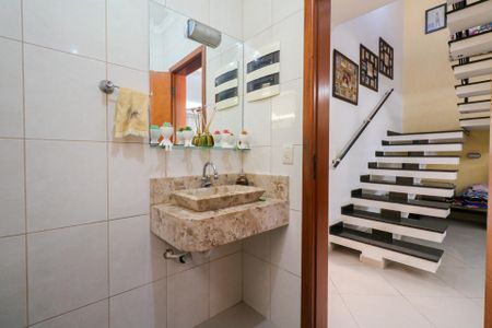 Casa à venda com 300m², 4 quartos e 4 vagasLavabo