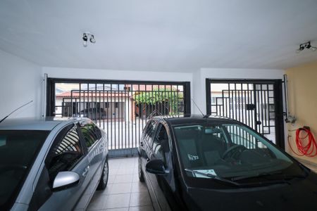Casa à venda com 300m², 4 quartos e 4 vagasGaragem
