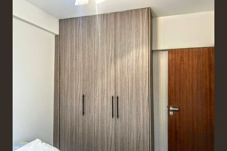 Apartamento à venda com 136m², 4 quartos e 3 vagasquarto 2