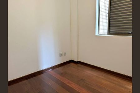 Apartamento à venda com 136m², 4 quartos e 3 vagasquarto 4