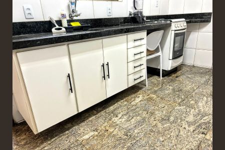 Apartamento à venda com 136m², 4 quartos e 3 vagasCozinha