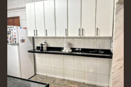 Apartamento à venda com 136m², 4 quartos e 3 vagasCozinha