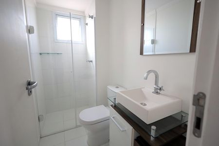Apartamento à venda com 75m², 2 quartos e 2 vagas Apartamento à venda com 75m², 2 quartos e 2 vagasBanheiro