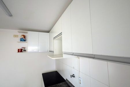 Apartamento à venda com 75m², 2 quartos e 2 vagas Apartamento à venda com 75m², 2 quartos e 2 vagasCozinha - Armários