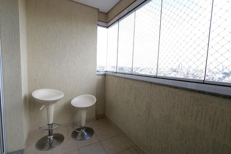 Apartamento à venda com 75m², 2 quartos e 2 vagas Apartamento à venda com 75m², 2 quartos e 2 vagasSacada