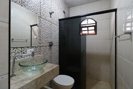 Casa para alugar com 63m², 2 quartos e sem vagaBanheiro