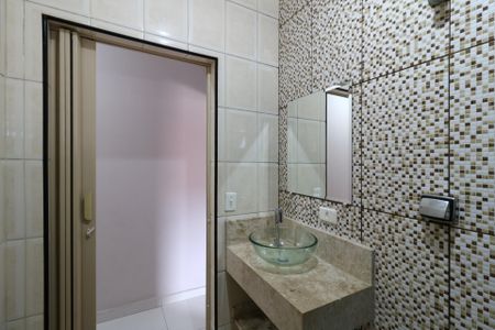 Casa para alugar com 63m², 2 quartos e sem vagaBanheiro