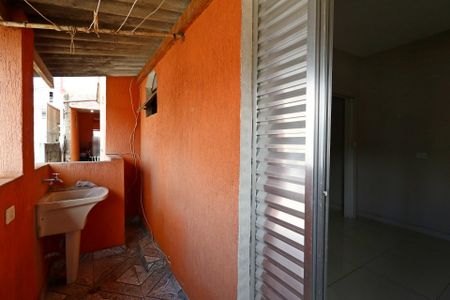 Casa para alugar com 63m², 2 quartos e sem vagaÁrea de Serviço