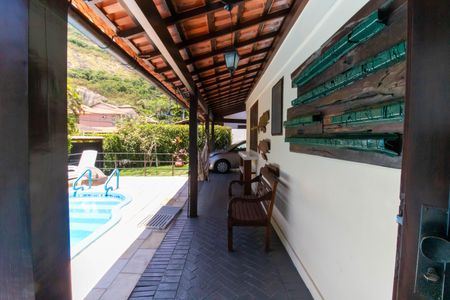 Casa de condomínio à venda com 456m², 6 quartos e 5 vagas Casa de condomínio à venda com 456m², 6 quartos e 5 vagasCasa 2 Varanda da Sala