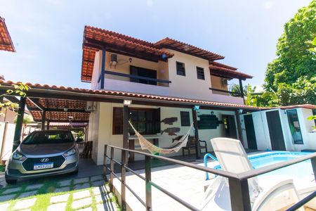 Casa de condomínio à venda com 456m², 6 quartos e 5 vagas Casa de condomínio à venda com 456m², 6 quartos e 5 vagasFachada