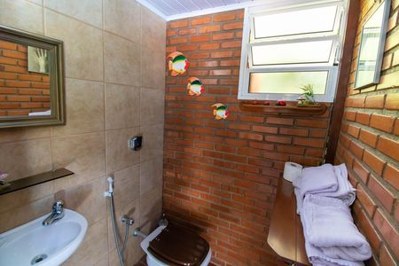 Casa de condomínio à venda com 456m², 6 quartos e 5 vagas Casa de condomínio à venda com 456m², 6 quartos e 5 vagasBanheiro Externo