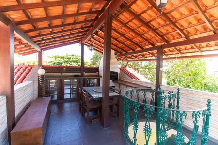 Casa de condomínio à venda com 456m², 6 quartos e 5 vagas Casa de condomínio à venda com 456m², 6 quartos e 5 vagasTerraço