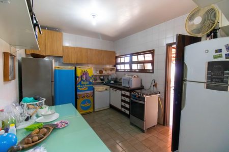 Casa de condomínio à venda com 456m², 6 quartos e 5 vagas Casa de condomínio à venda com 456m², 6 quartos e 5 vagasCasa 2 Cozinha