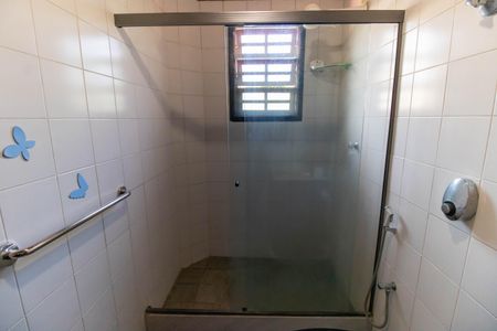 Casa de condomínio à venda com 456m², 6 quartos e 5 vagas Casa de condomínio à venda com 456m², 6 quartos e 5 vagasBanheiro da Suíte 2