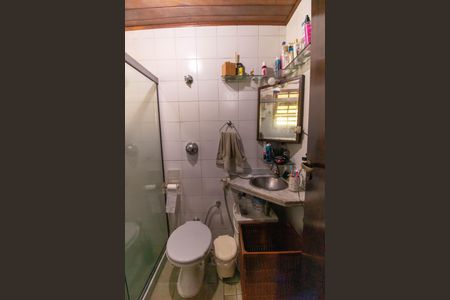 Casa de condomínio à venda com 456m², 6 quartos e 5 vagas Casa de condomínio à venda com 456m², 6 quartos e 5 vagasBanheiro da Suíte 1