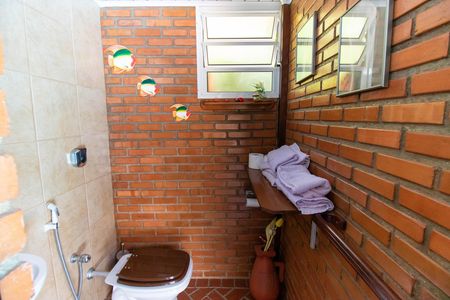 Casa de condomínio à venda com 456m², 6 quartos e 5 vagas Casa de condomínio à venda com 456m², 6 quartos e 5 vagasBanheiro Externo