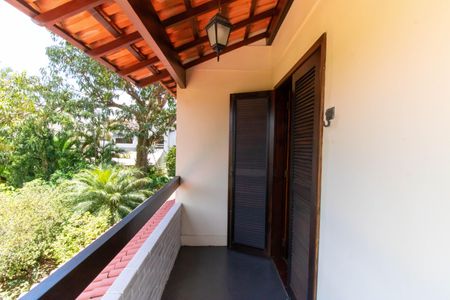 Casa de condomínio à venda com 456m², 6 quartos e 5 vagas Casa de condomínio à venda com 456m², 6 quartos e 5 vagasVaranda da Suíte 2
