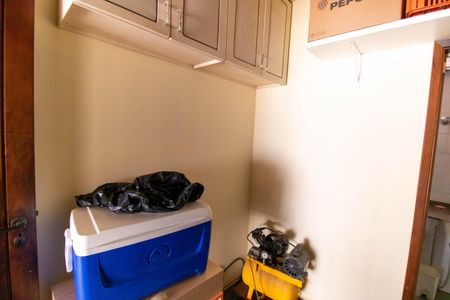 Casa de condomínio à venda com 456m², 6 quartos e 5 vagas Casa de condomínio à venda com 456m², 6 quartos e 5 vagasQuarto de Serviço