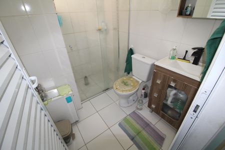 Casa de condomínio à venda com 90m², 2 quartos e 2 vagasBanheiro 