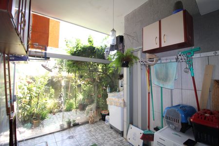 Casa de condomínio à venda com 90m², 2 quartos e 2 vagasÁrea de Serviço