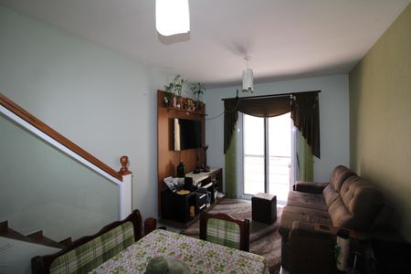 Casa de condomínio à venda com 90m², 2 quartos e 2 vagasSala