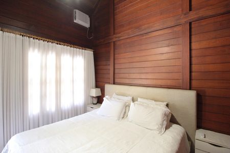 Casa à venda com 370m², 5 quartos e 8 vagasQuarto 1