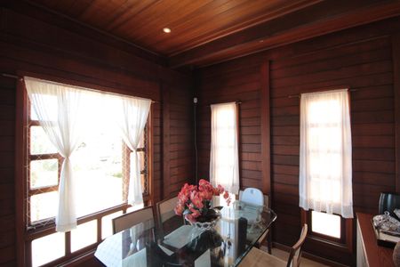 Casa à venda com 370m², 5 quartos e 8 vagasCopa