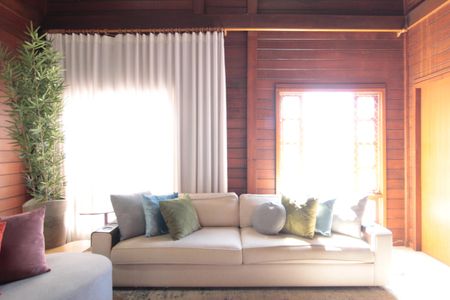 Casa à venda com 370m², 5 quartos e 8 vagasSala