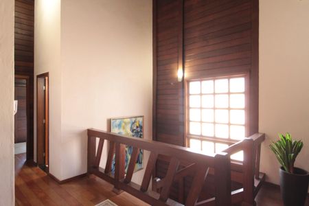 Casa à venda com 370m², 5 quartos e 8 vagasCorredor