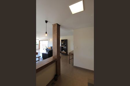 Casa à venda com 370m², 5 quartos e 8 vagasSala 2