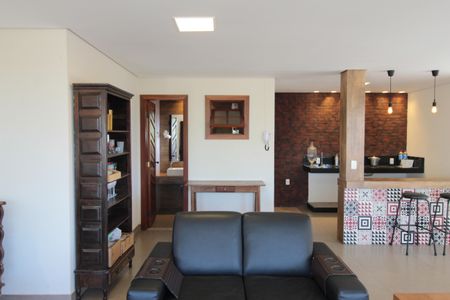 Casa à venda com 370m², 5 quartos e 8 vagasSala 2