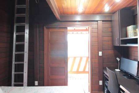 Casa à venda com 370m², 5 quartos e 8 vagasQuarto 2