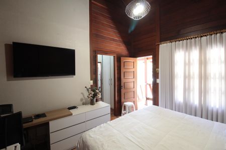 Casa à venda com 370m², 5 quartos e 8 vagasQuarto 1