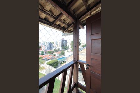 Casa à venda com 370m², 5 quartos e 8 vagasQuarto 3 - Vista