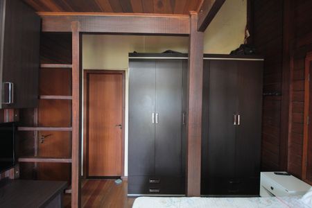 Casa à venda com 370m², 5 quartos e 8 vagasQuarto 2