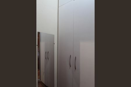 Casa à venda com 370m², 5 quartos e 8 vagasCloset do quarto 1