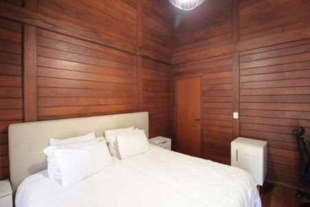 Casa à venda com 370m², 5 quartos e 8 vagasQuarto 1