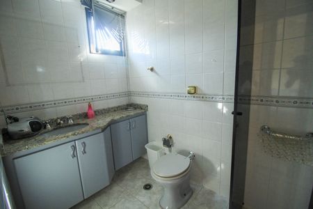 Apartamento à venda com 124m², 4 quartos e 1 vagaBanheiro do Quarto 2