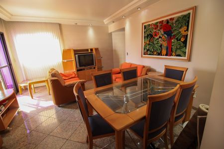 Apartamento à venda com 124m², 4 quartos e 1 vagaSala