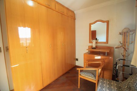 Apartamento à venda com 124m², 4 quartos e 1 vagaQuarto 2