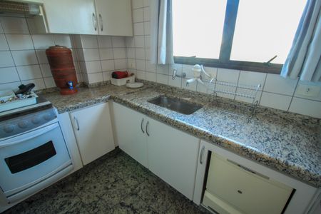 Apartamento à venda com 124m², 4 quartos e 1 vagaCozinha